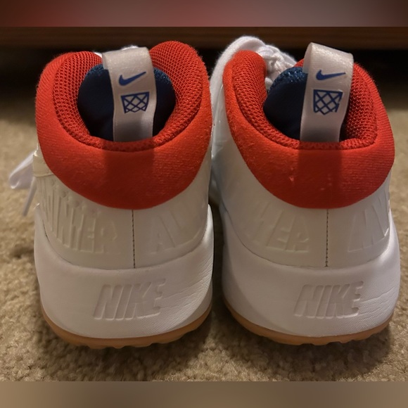 7Y Basketball Shoes - Picture 4 of 6